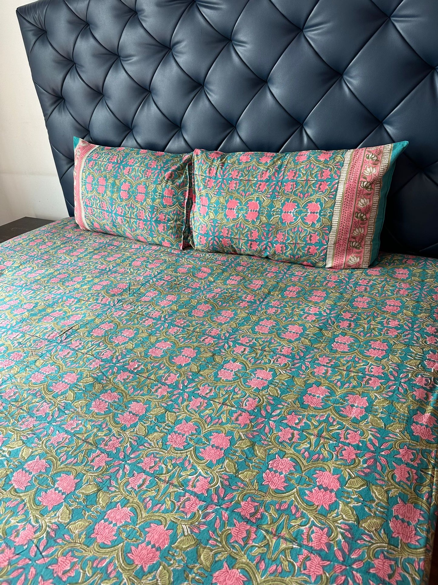 High-quality and comfortable Pure Cotton Bed Sheet in Light Pink and Mustard for women, buy now in Singapore