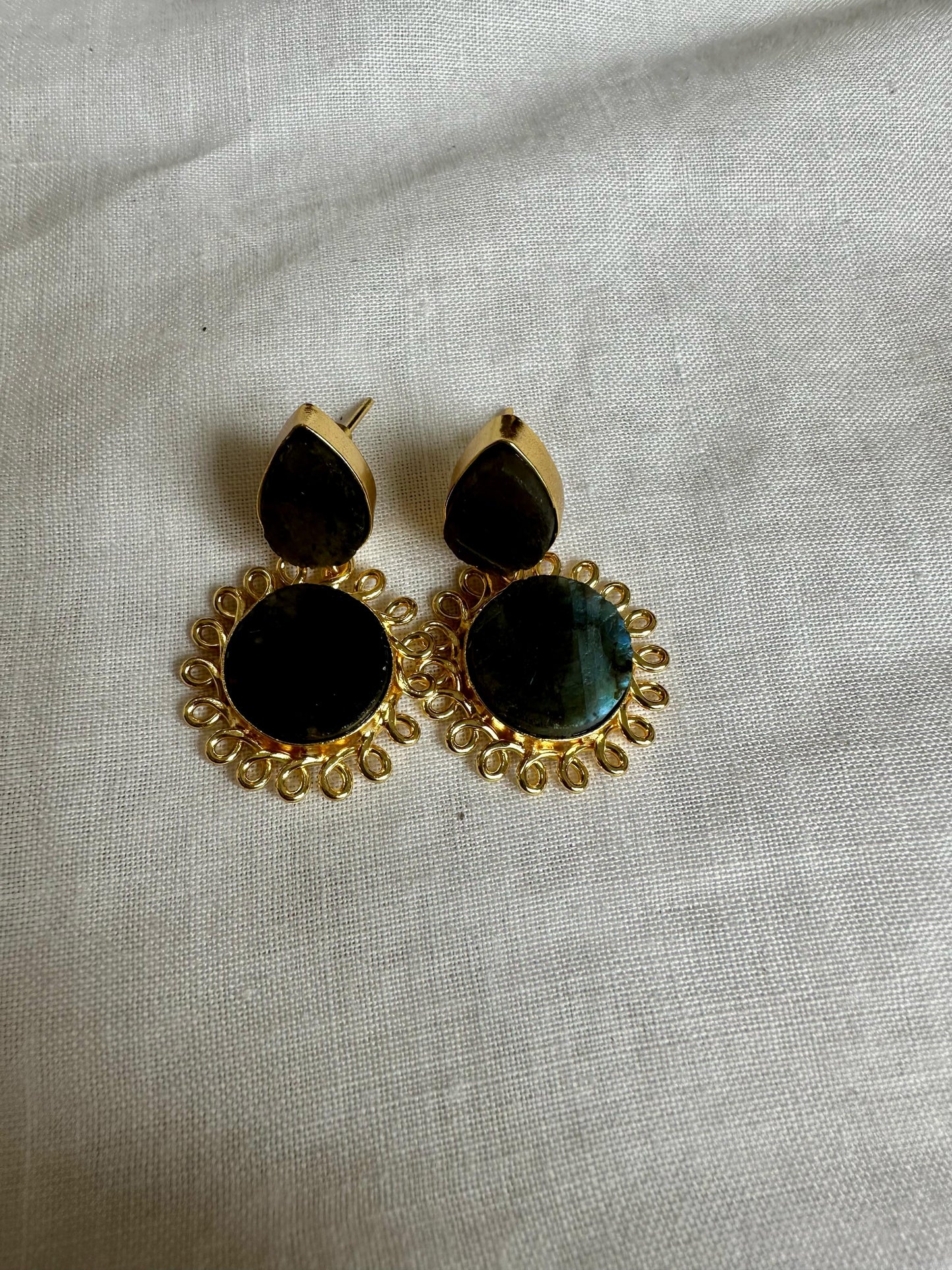 High- quality and affordable ERR-334---0 Earring in 0 for women, buy now in Singapore
