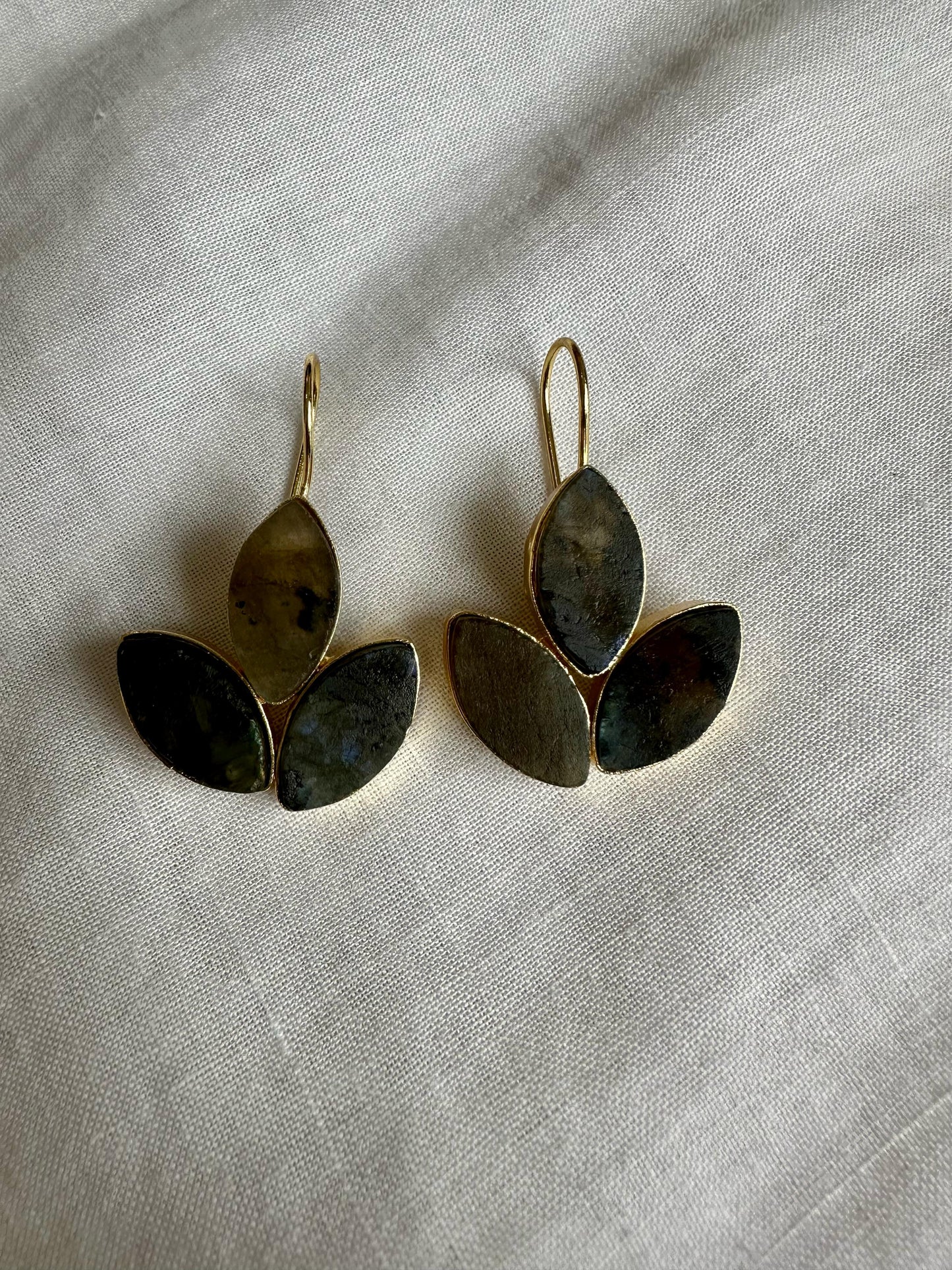 High- quality and affordable ERR-354---0 Earring in 0 for women, buy now in Singapore