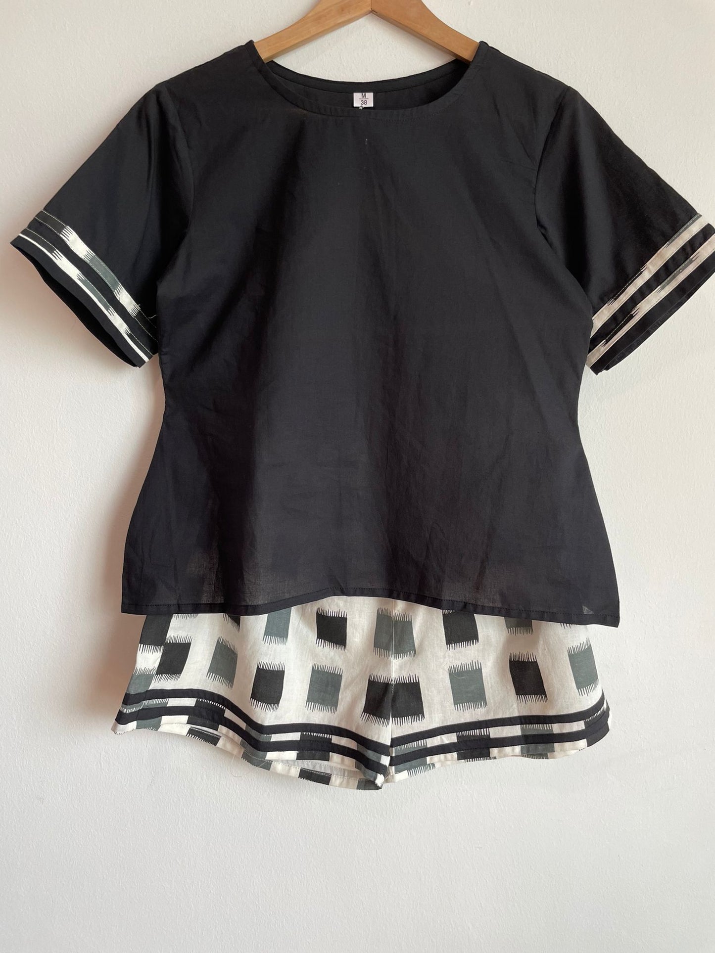 High quality and comfortable black cotton lounge wear for women, shop now in Singapore