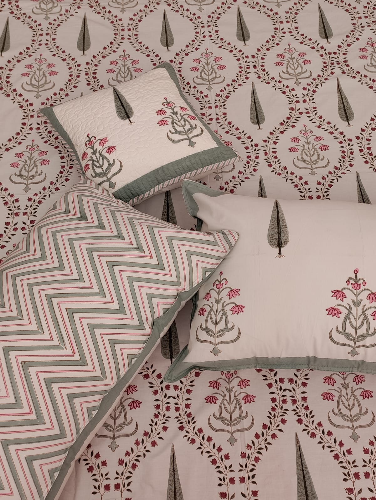 pure Cotton Bed Sheet in Pink and Grey for women, buy now in Singapore
