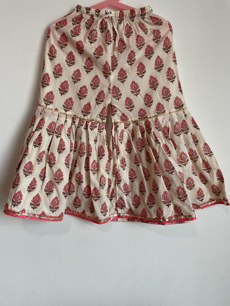 high-quality, affordable and pure cotton Pure Cotton Kidswear in Light Pink and Light Green for kids, shop now in Singapore