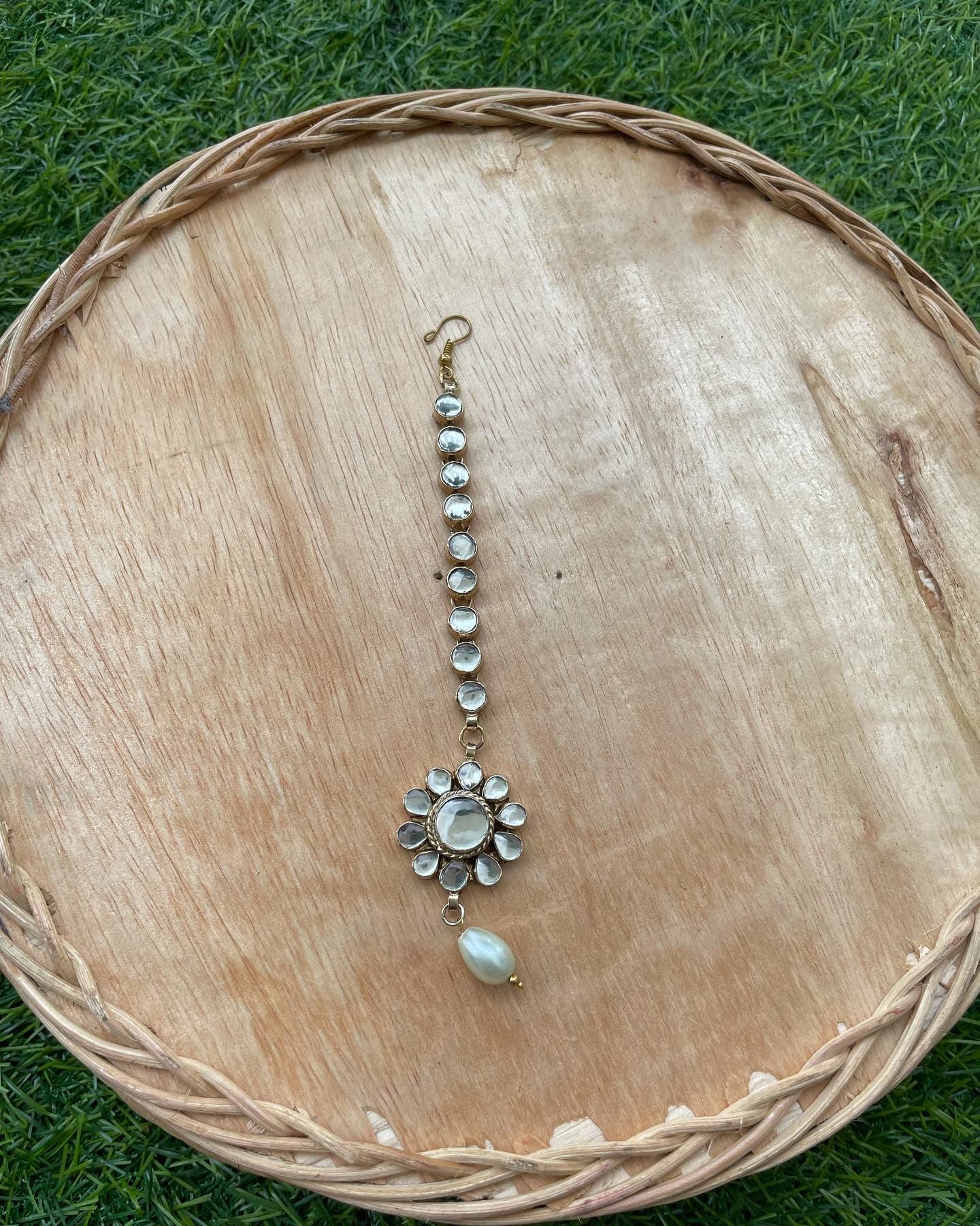 Maang Tikka - Flowery teardrop