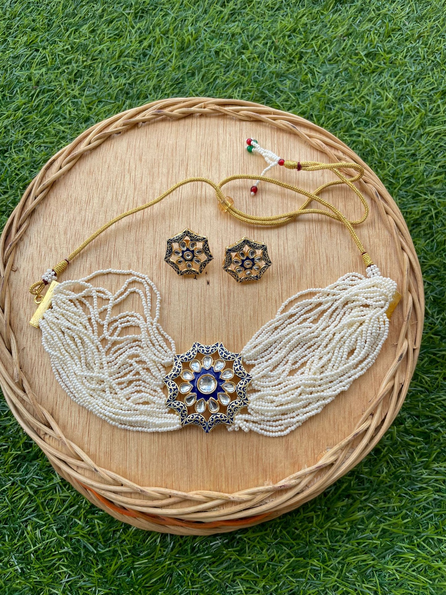 Necklace choker for women in Singapore. Blue color. Made in India, exclusively on Amaalya