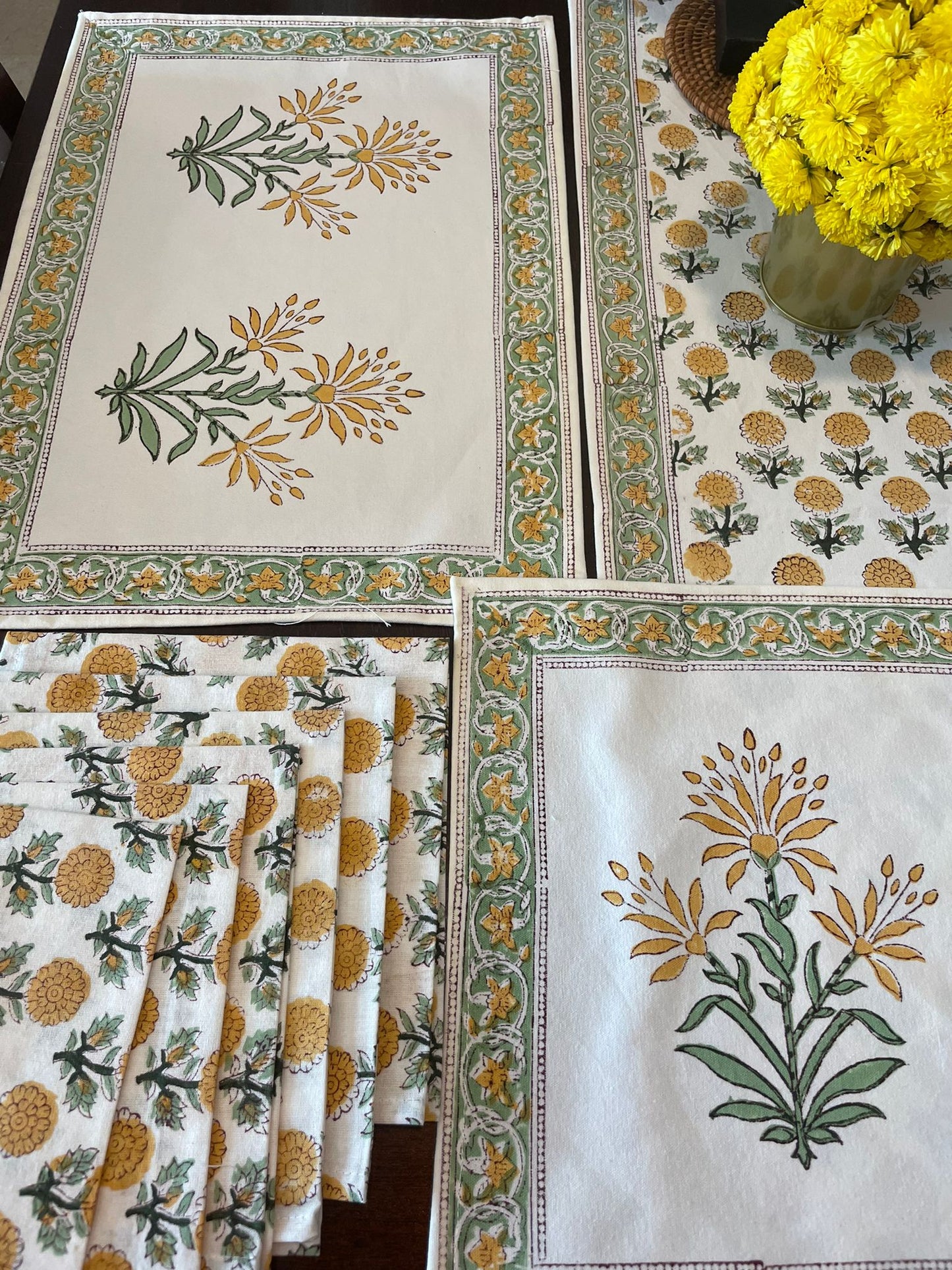 Runner + Placemats + Napkins (Set) - Tagetes Patula
