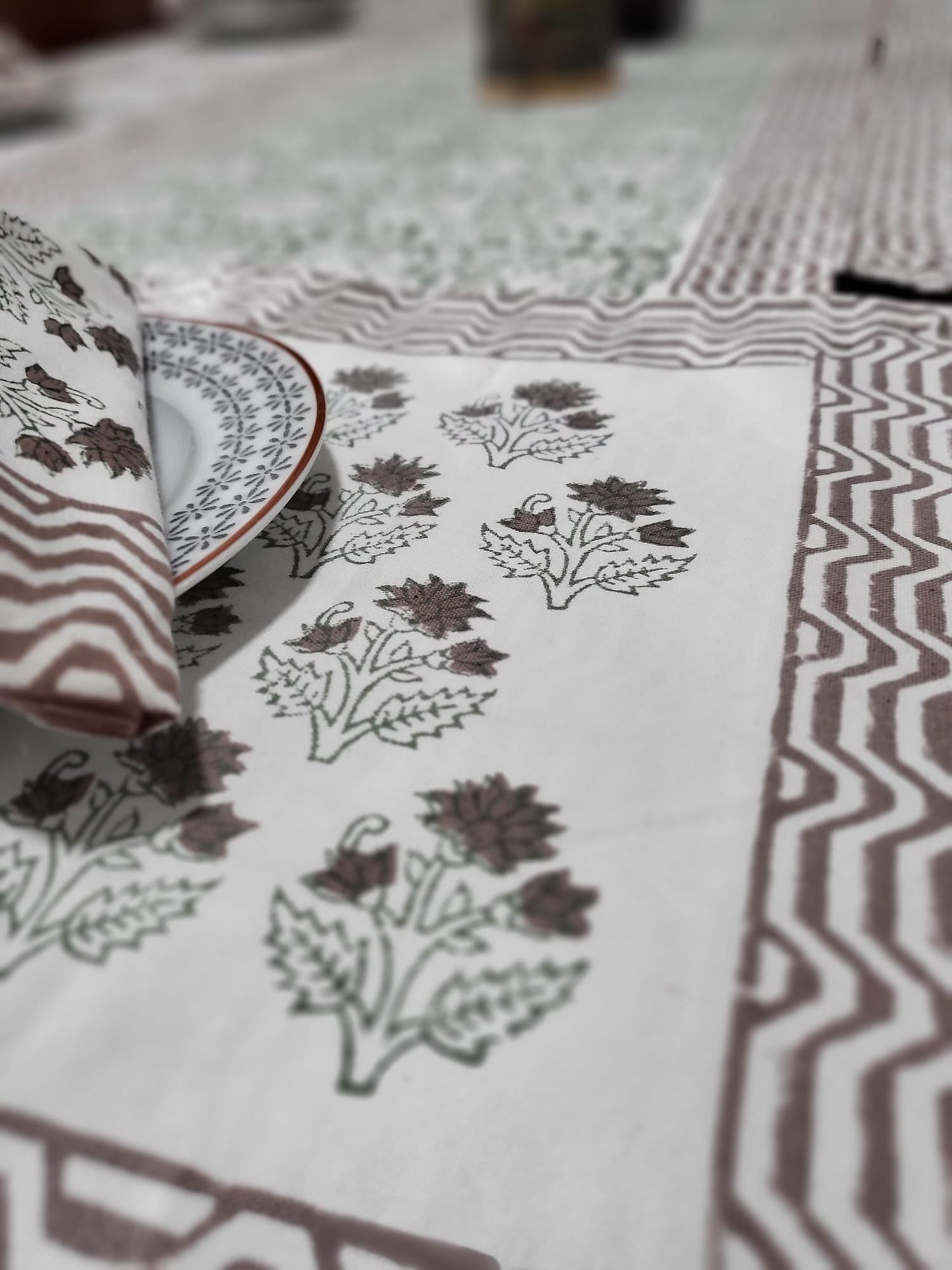 Runner + Placemats + Napkins (Set) - Arisaema