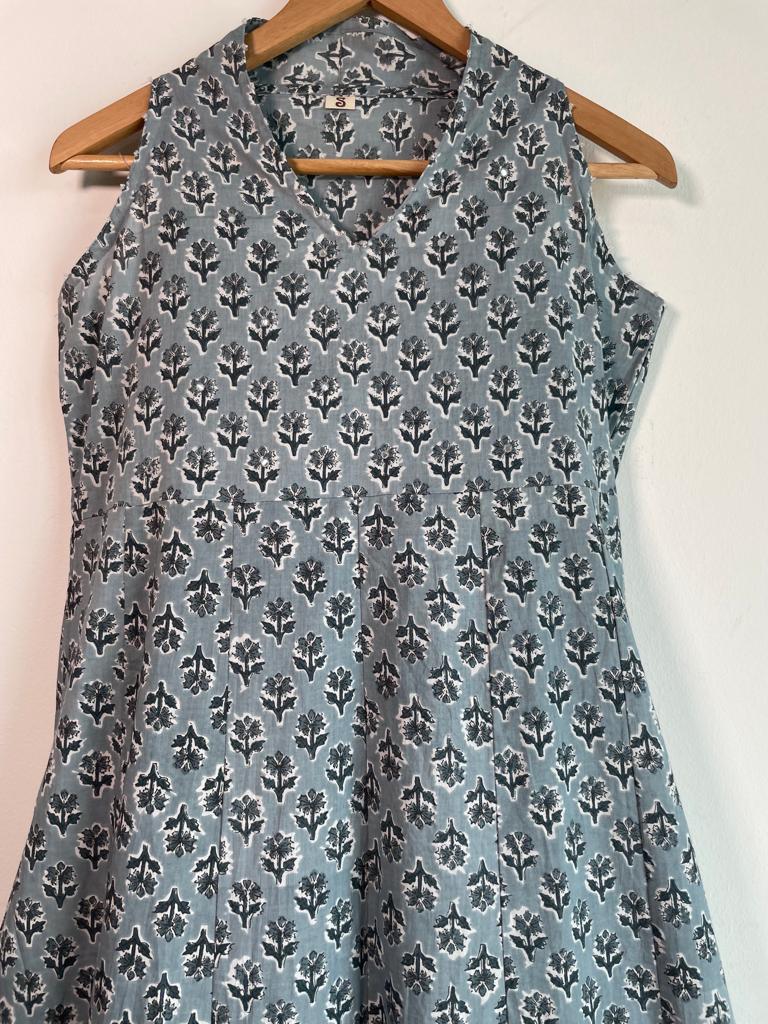 High-quality and comfortable Sleeveless Dress in Light Blue and Blue for women, buy now in Singapore