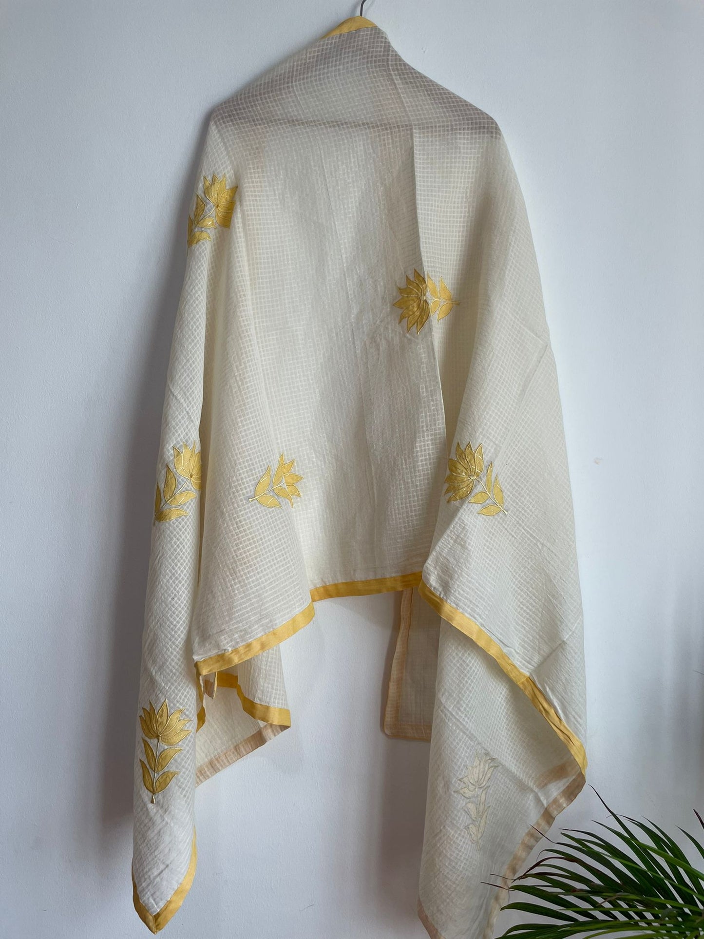 matching dupatta with indian ethnic festive traditional wear silk suit set, buy now in singapore