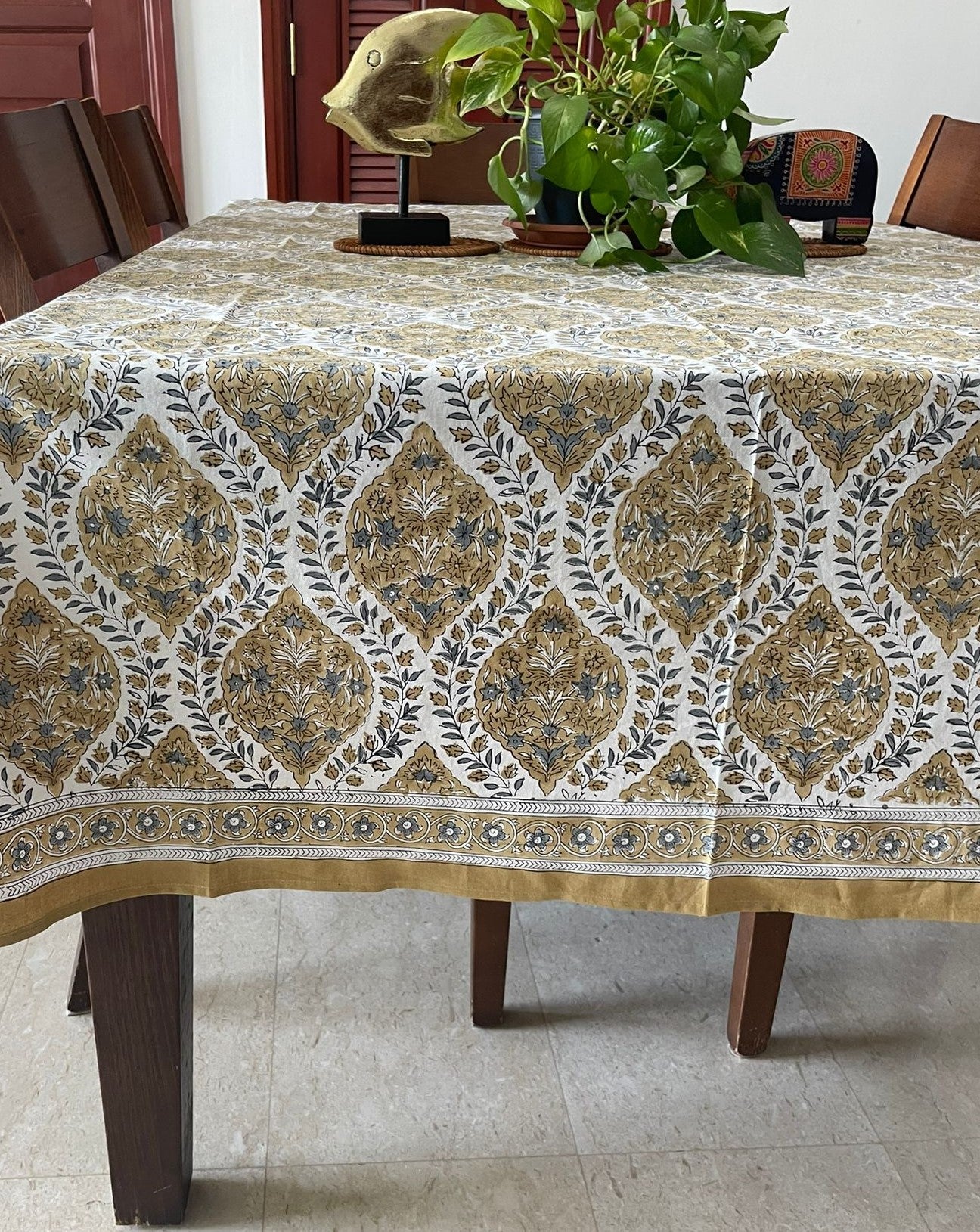 pure cotton affordable and comfortable table cloth for 6 seater dining table, buy now in Singapore