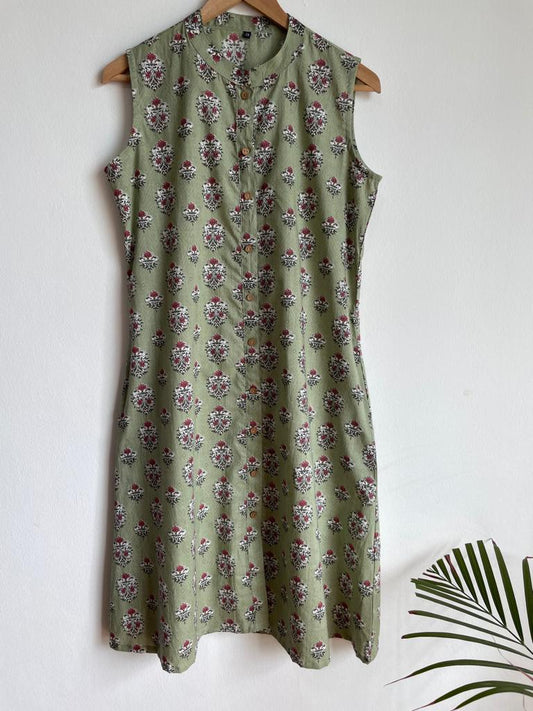 Cozy and comfortable green sleeveless dress for women, buy now in singapore