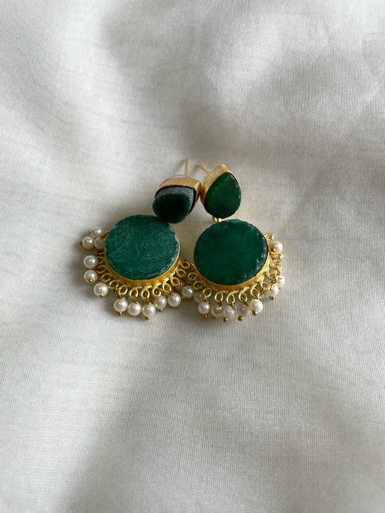 Green and gold earring with white pearls, handmade and affordable earring, buy now in Singapore