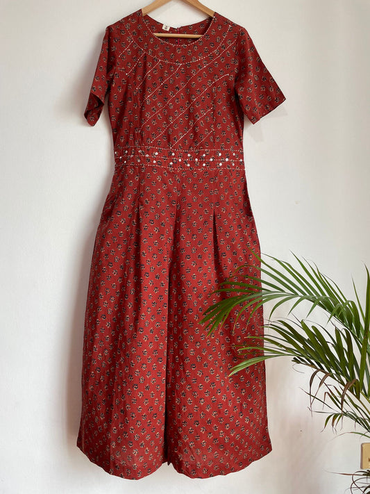 high quality and affordable jumpsuit made from pure cotton cloth and blockprinted with hand