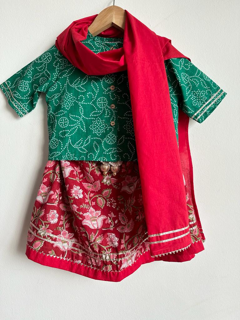 Indian traditional festive Ethnic pure Cotton Kidswear in Green and Red for Girls , buy now in Singapore